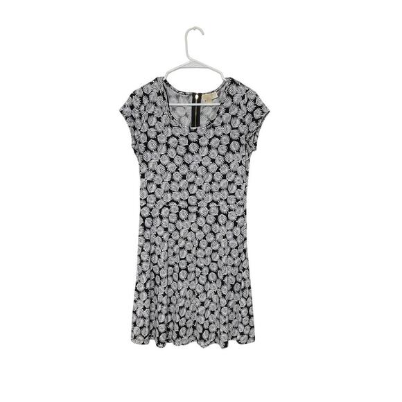 MICHAEL Michael Kors Dresses & Skirts - Michael Kors Fit & Flare Mini Dress Size Medium Leaves Short Sleeve Stretch